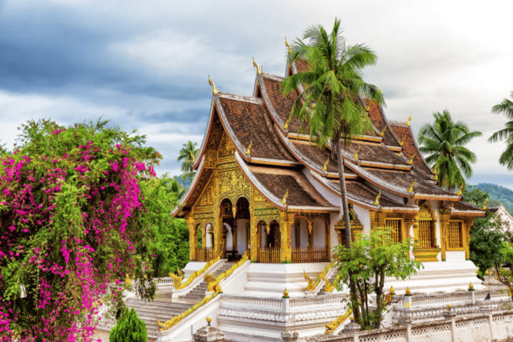 Laos not only boasts beautiful natural landscapes but also features many unique cultural landmarks